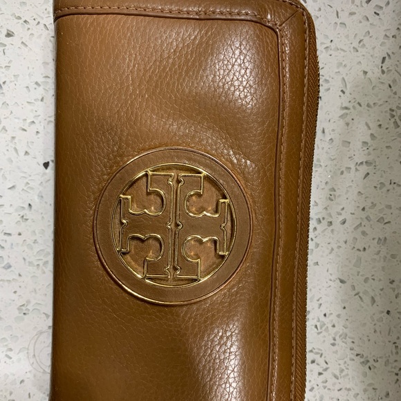 COPY - Tory Burch long wallet - Picture 2 of 4